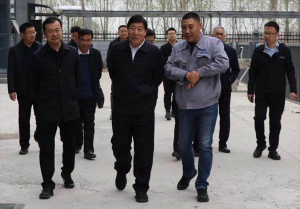 副市长、市公安局局长刘连栋带队莅临道尔新材料调研公司发展情况